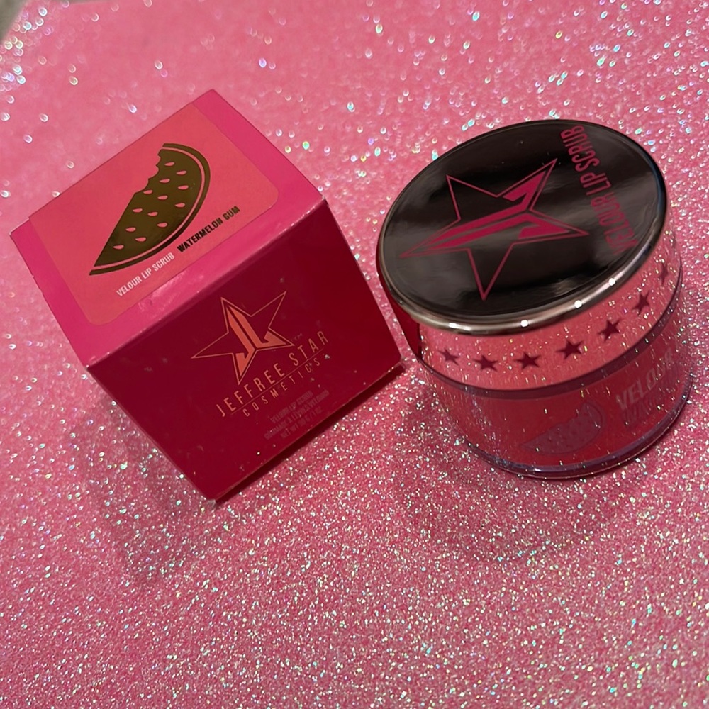 Jeffree Star watermelon gum lip scrub